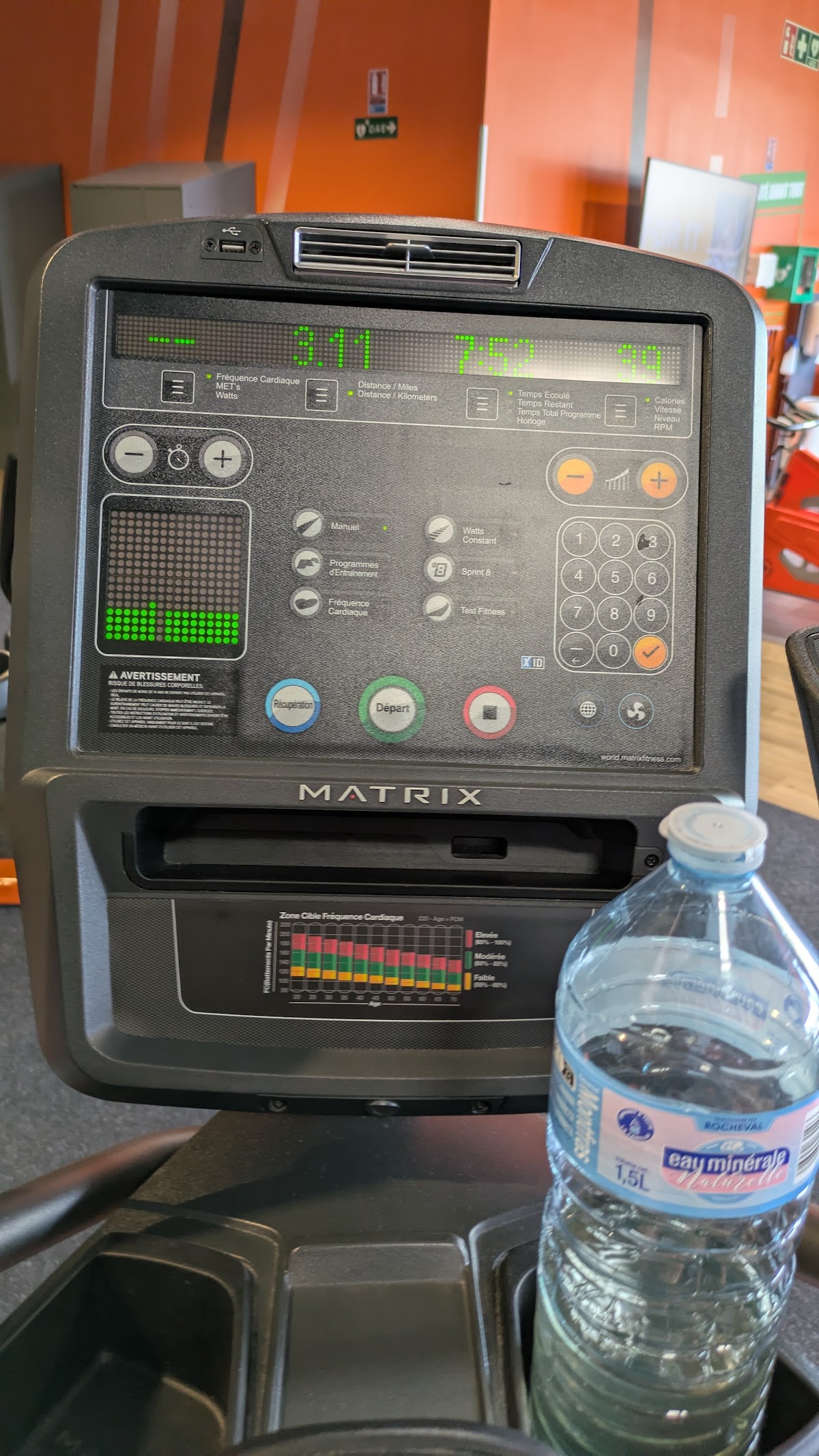 Basic-Fit Saint-Maximin Rue Claire Lacombe
